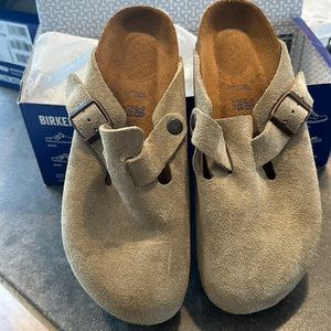 Birkenstock Boston Clog Taupe in Box!